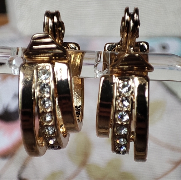 Napier Signed Clip Huggy Earrings Gold Tone Rhinestone Vintage EUC 3 Rows Huggie - Picture 3 of 14